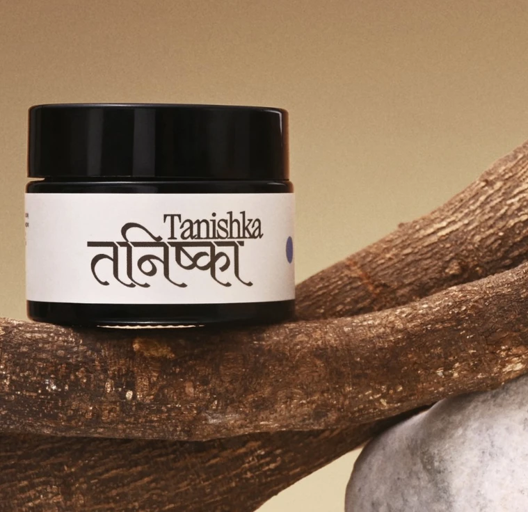 Освежающий крем для контура глаз EYE CREAM