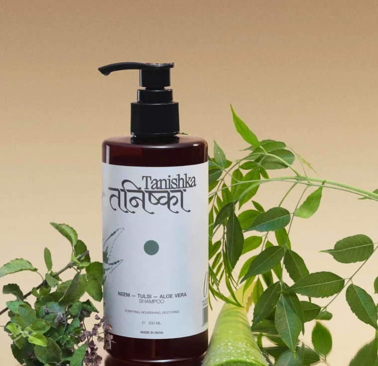 Восстанавливающий шампунь для волос NEEM-TULSI-ALOE VERA