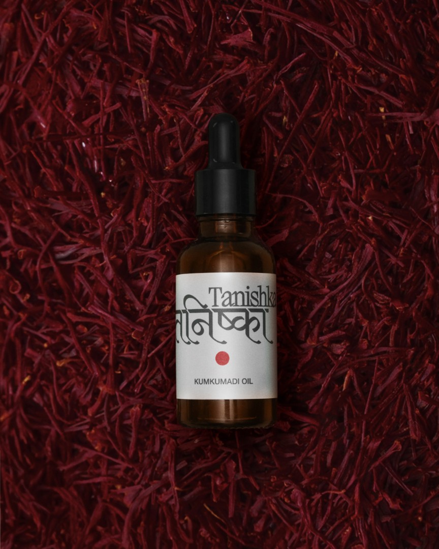 Золотоe масло для кожи, придающий сияние KUMKUMADI OIL 0